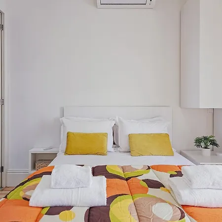 Loft W. Private Balcony And Ac Few Steps To River Apartment *