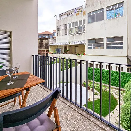 Loft W. Private Balcony And Ac Few Steps To River Apartman Porto