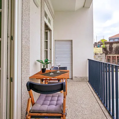 Loft W. Private Balcony And Ac Few Steps To River Apartman Porto