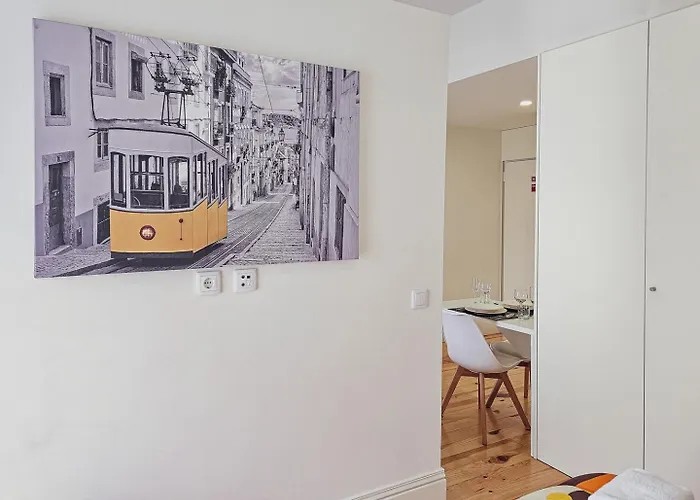 Loft W. Private Balcony And Ac Few Steps To River Apartman *