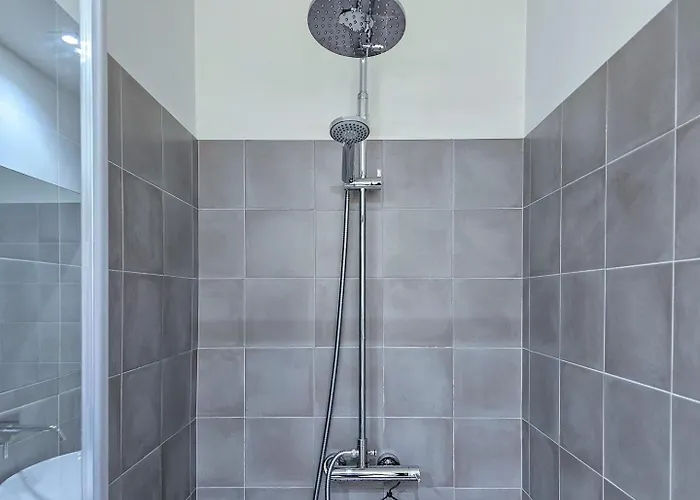 Loft W. Private Balcony And Ac Few Steps To River Apartman Porto