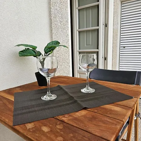 Loft W. Private Balcony And Ac Few Steps To River *