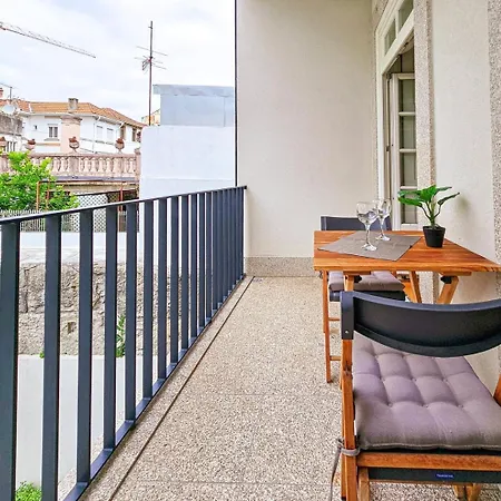 Loft W. Private Balcony And Ac Few Steps To River Apartament