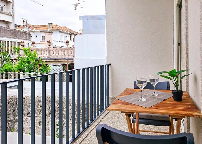 Loft W. Private Balcony And Ac Few Steps To River شقة بورتو