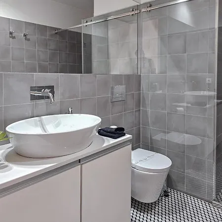 Loft W. Private Balcony And Ac Few Steps To River Апартаменты