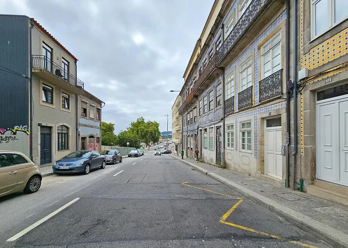 Loft W. Private Balcony And Ac Few Steps To River Oporto